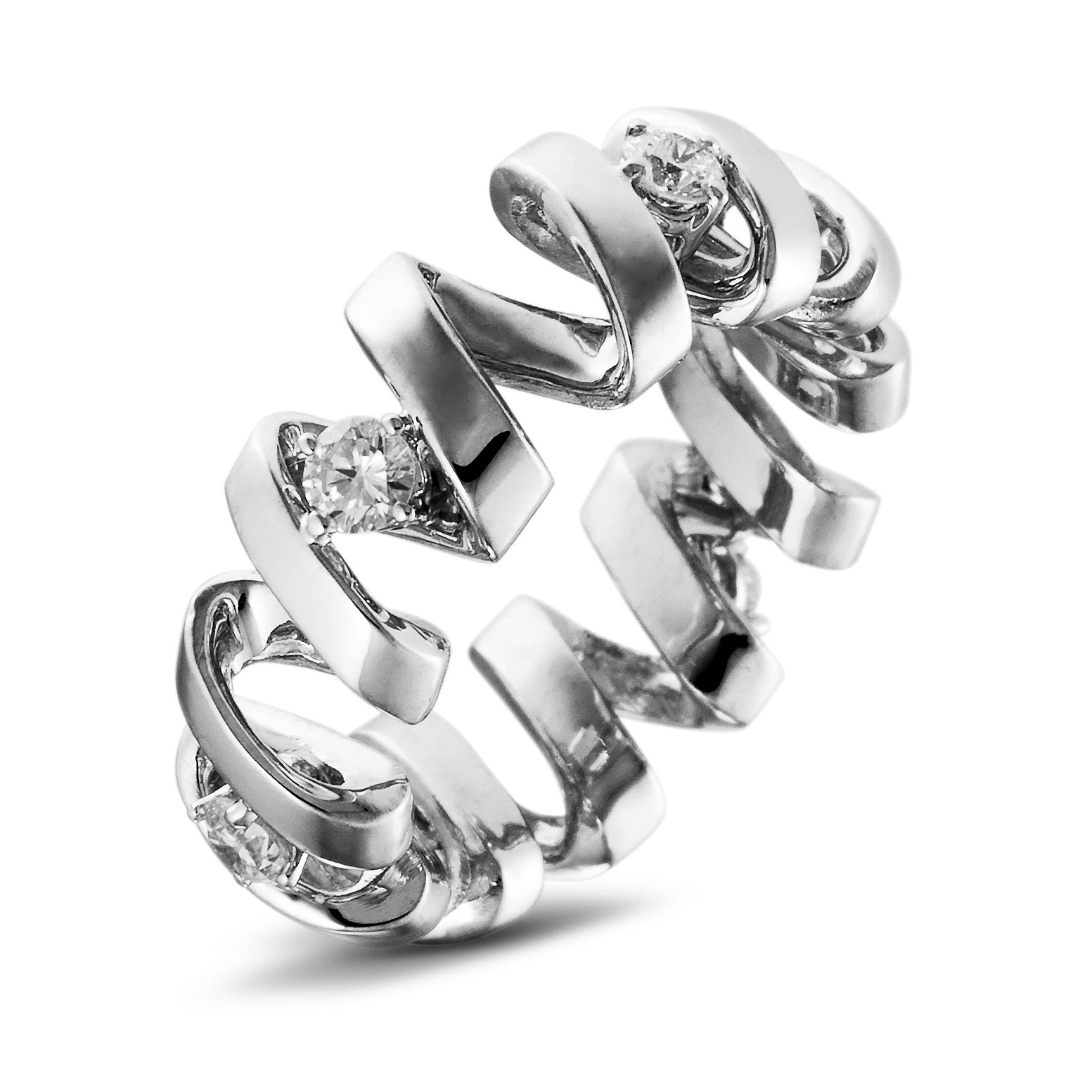 Alliance Tourbillon de la Vie "Femme" en or 18 carats empierrée de diamants 0,60 carats
